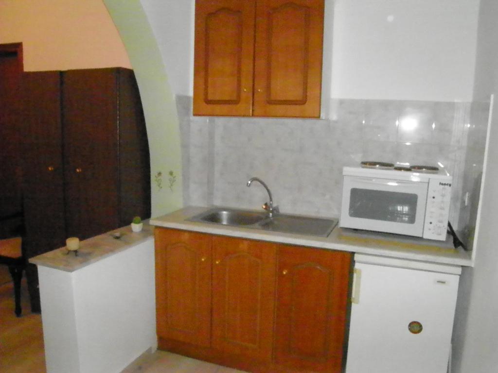 Mirsini Pansion Hotel Karterados  Kamer foto