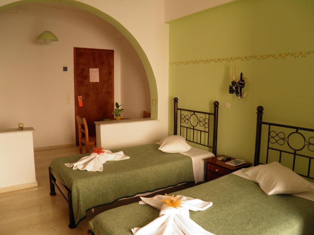 Mirsini Pansion Hotel Karterados  Kamer foto
